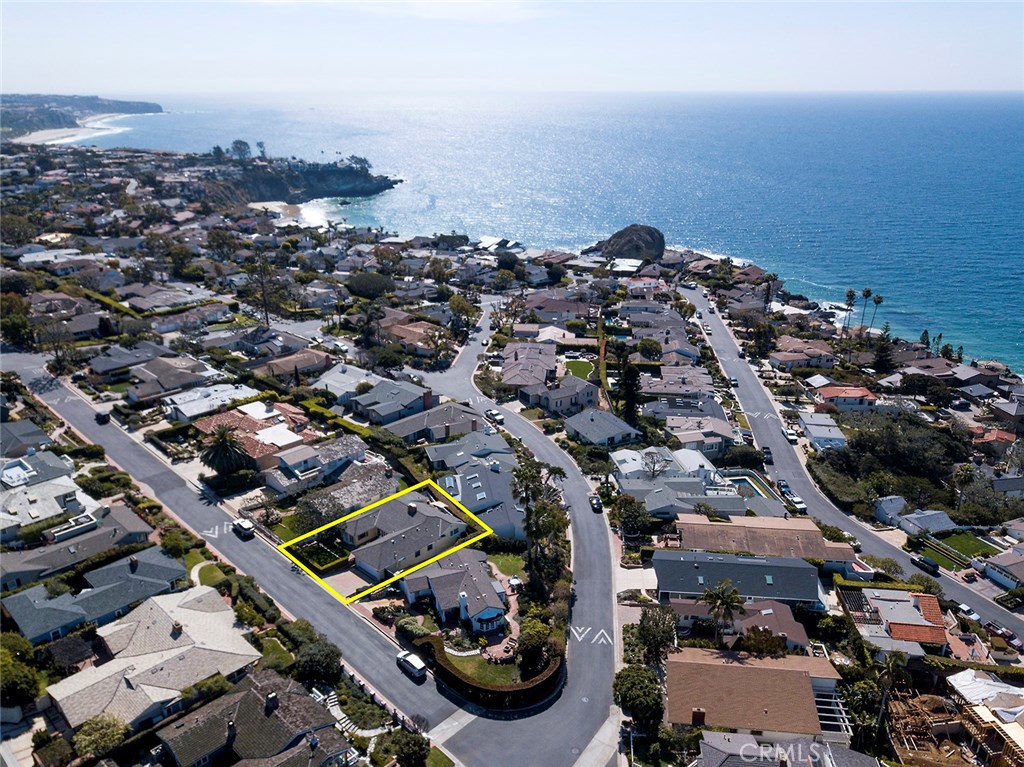 Welcome home to 18 North Encino in lower Three Arch Bay! - 18 N Encino, Laguna Beach CA 92651 - photo 1