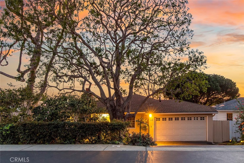 Single Story charming cottage - 18 S Stonington Road, Laguna Beach CA 92651 - photo 1