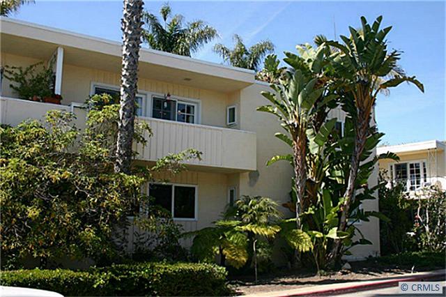Front of Building, Entrance to Courtyard on the Right - 180 MCKNIGHT Drive 2, Laguna Beach CA 92651 - photo 1