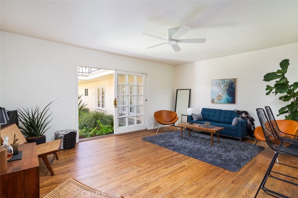180 McKnight Drive 4, Laguna Beach CA 92651 - photo 1