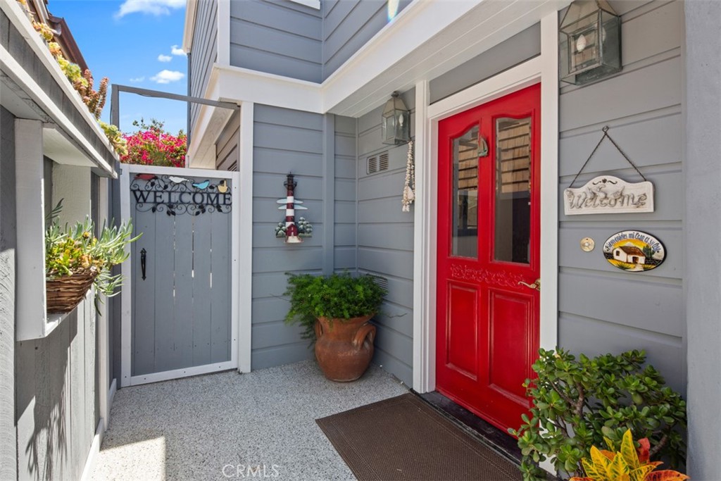 Entry - Front Door! - 181 SUNSET Terrace, Laguna Beach CA 92651 - photo 10
