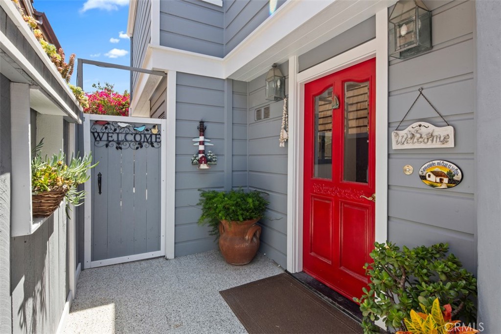 Entry - Front Door! - 181 SUNSET Terrace, Laguna Beach CA 92651 - photo 10