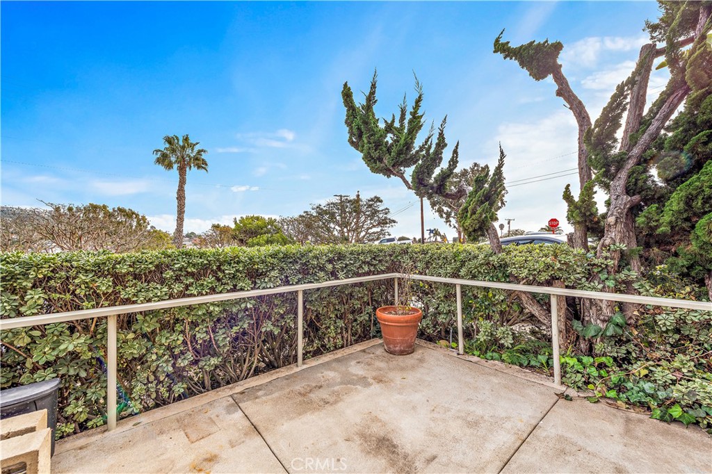 182 Cliff Drive, Laguna Beach CA 92651 - photo 4