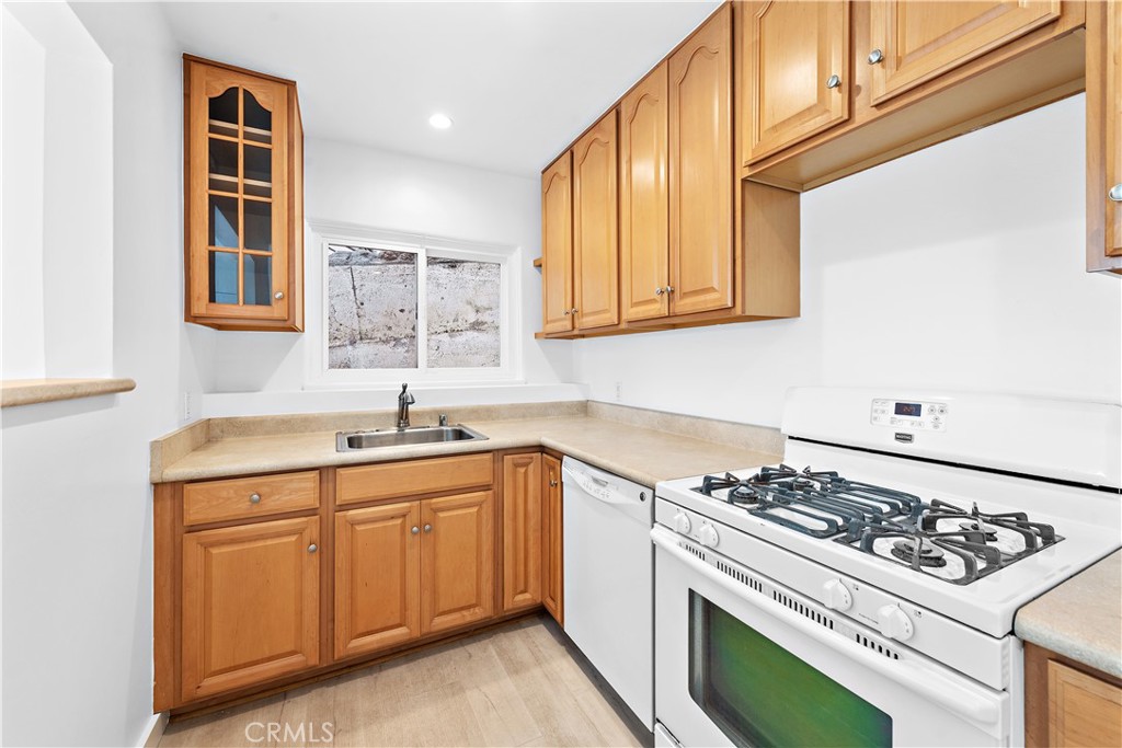 182 Cliff Drive, Laguna Beach CA 92651 - photo 7