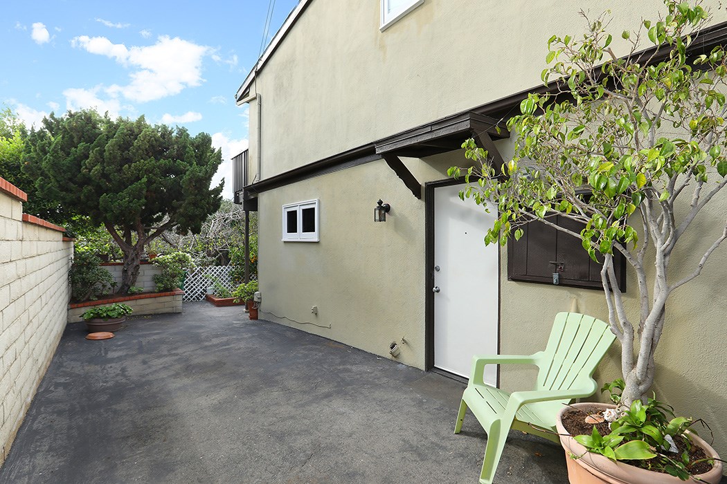 1831 1/2 Glenneyre, Laguna Beach CA 92651 - photo 1
