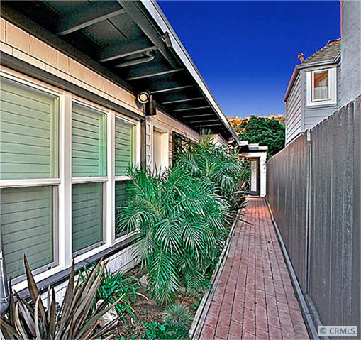187 SUNSET Terrace, Laguna Beach CA 92651 - photo 1