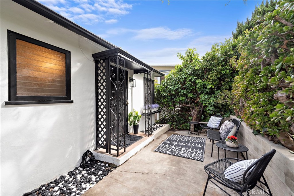 189 Lower Cliff Drive, Laguna Beach CA 92651 - photo 15