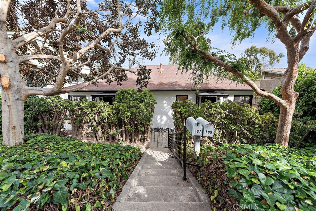 189 Lower Cliff Drive, Laguna Beach CA 92651 - photo 17