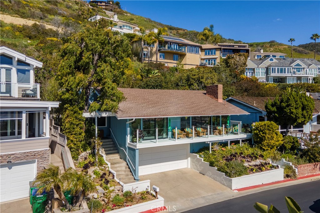 19 N Vista De La Luna, Laguna Beach CA 92651 - photo 1