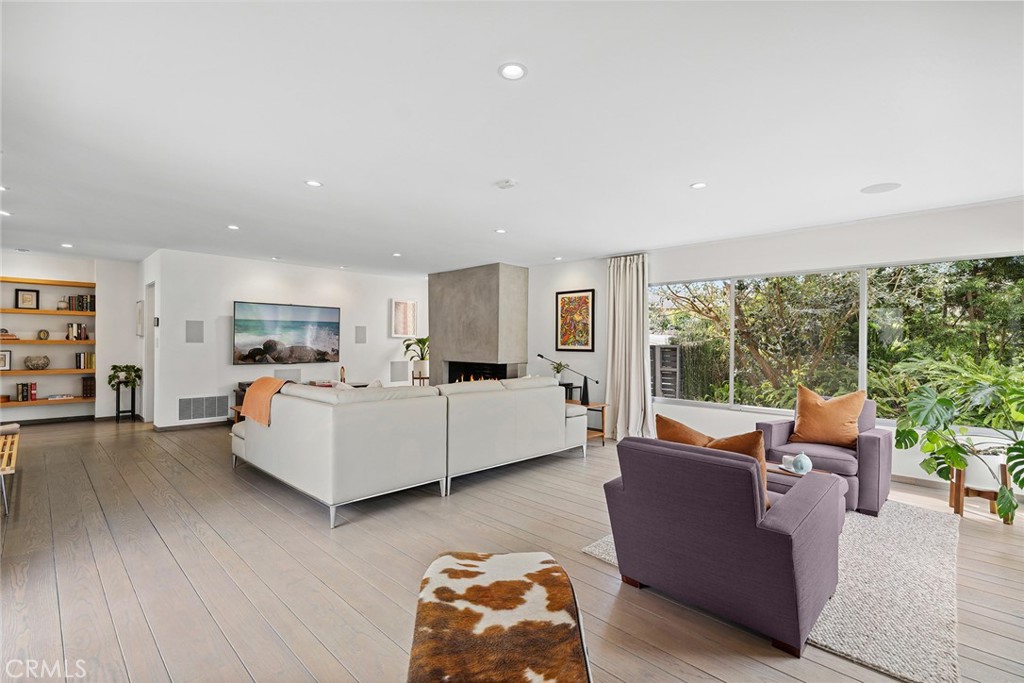 1900 Catalina Street, Laguna Beach CA 92651 - photo 18