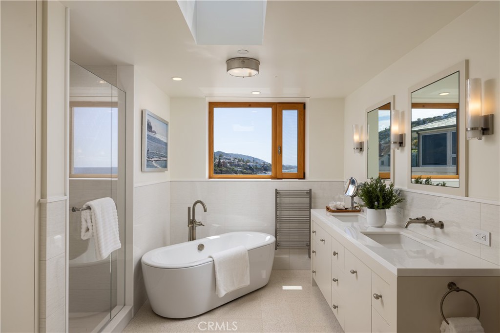 1901 Ocean Way, Laguna Beach CA 92651 - photo 31