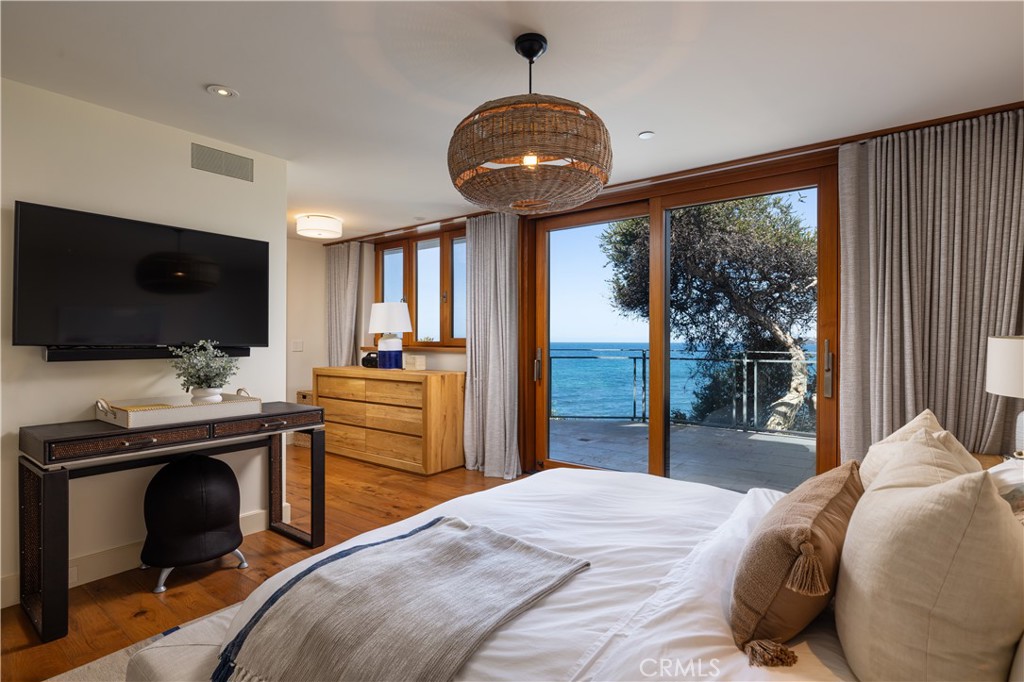 1901 Ocean Way, Laguna Beach CA 92651 - photo 35