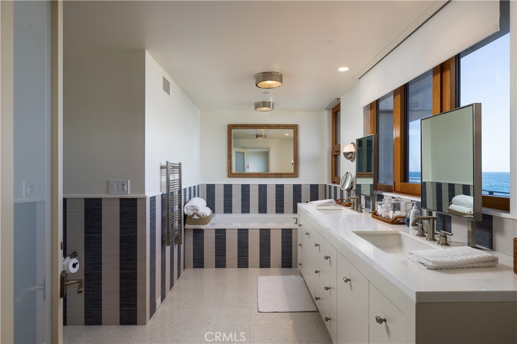 1901 Ocean Way, Laguna Beach CA 92651 - photo 36