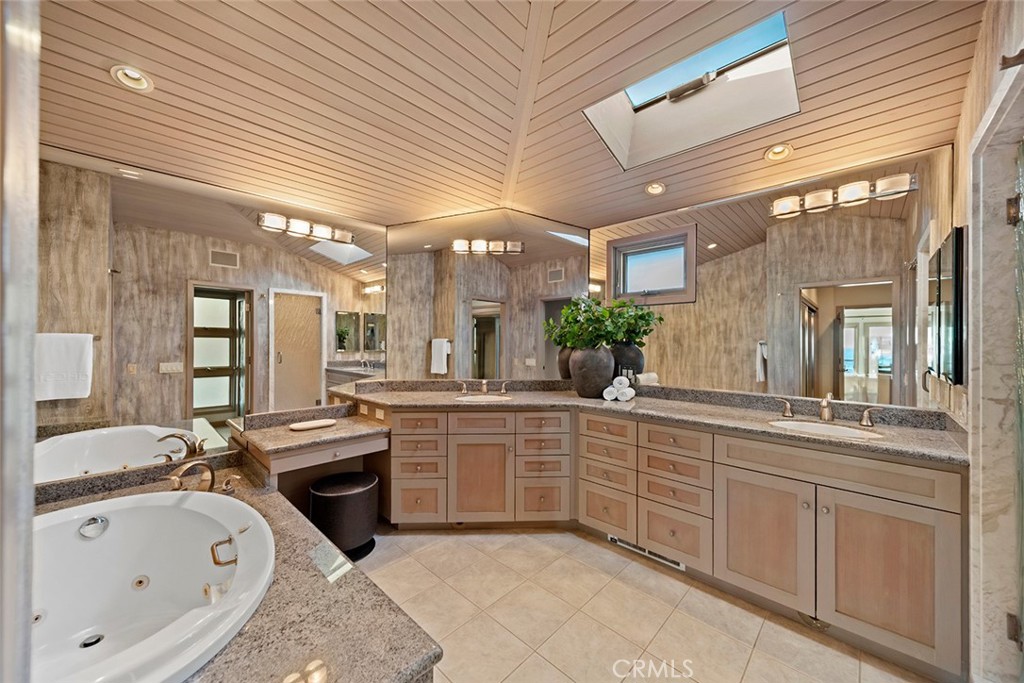 1907 Ocean Way, Laguna Beach CA 92651 - photo 54