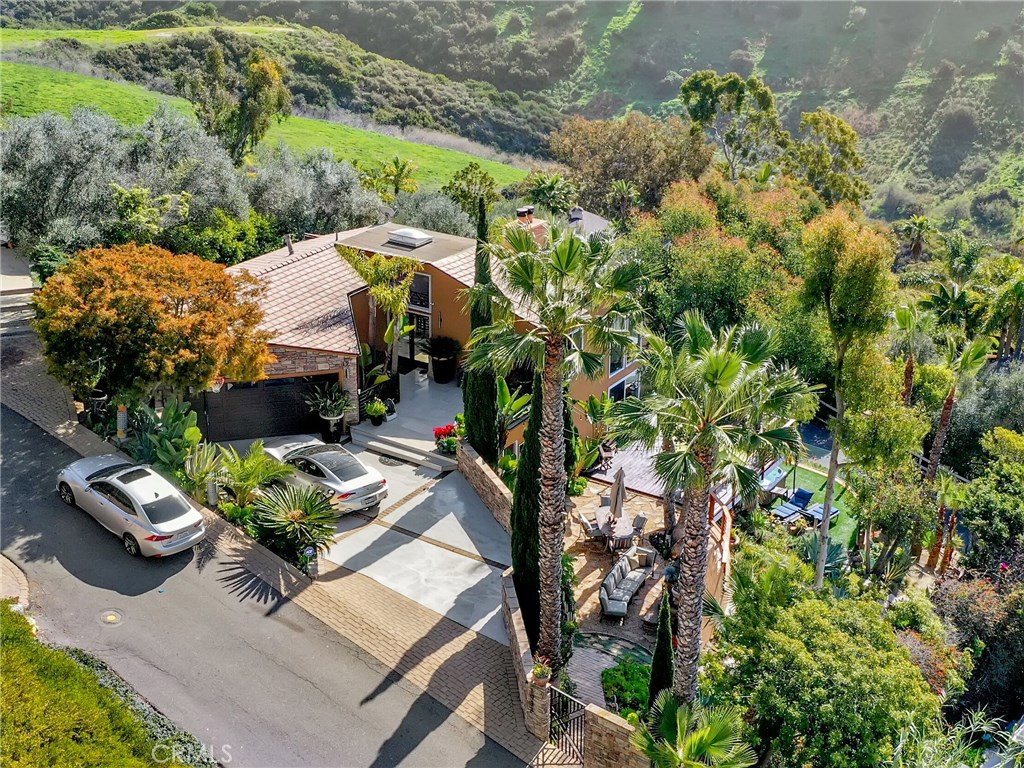 1933 Upper Rim Rock Road, Laguna Beach CA 92651 - photo 1