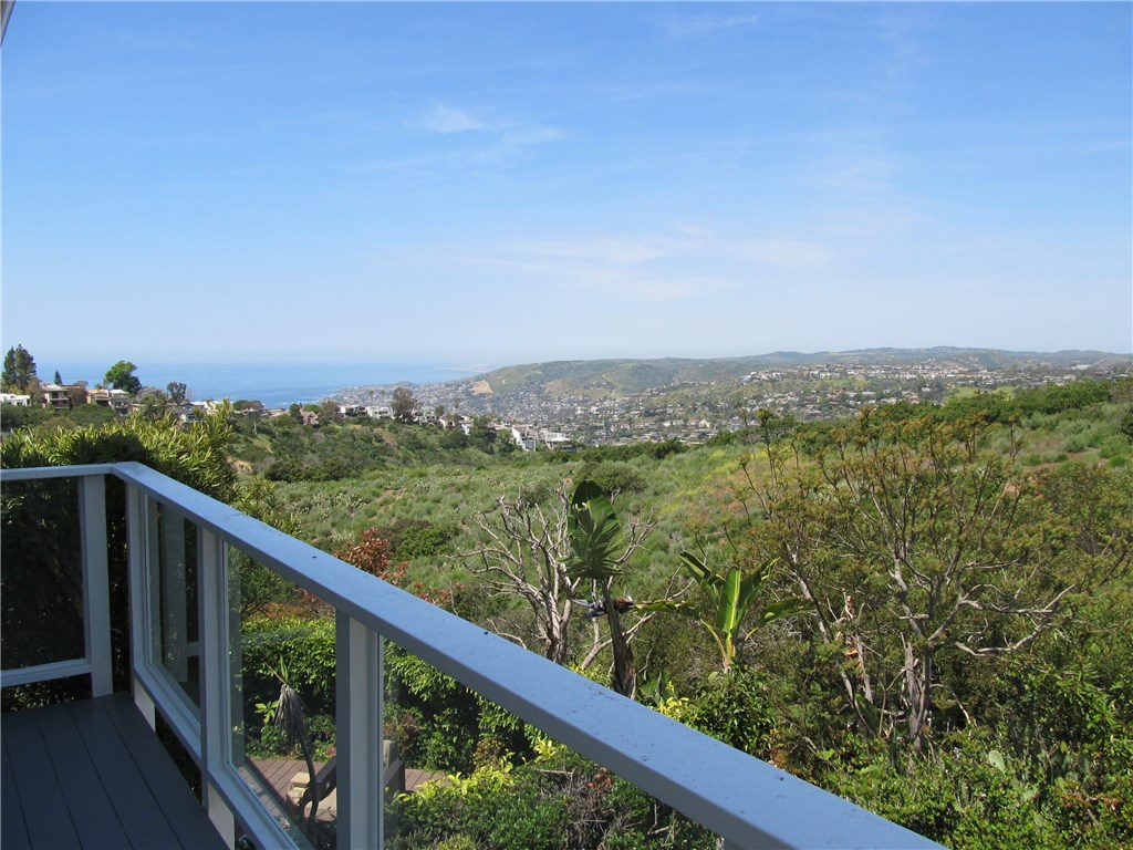 1950 Del Mar Avenue, Laguna Beach CA 92651 - photo 1