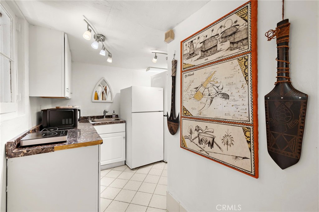 1953 S Coast Highway, Laguna Beach CA 92651 - photo 40