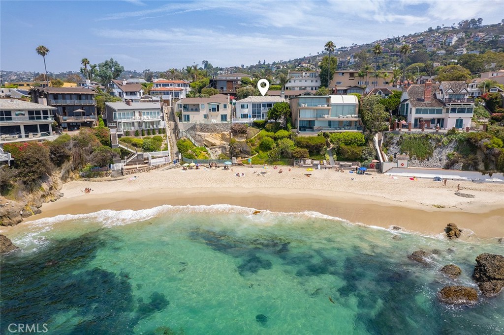 Centered over exclusive Wood's Cove Beach - 1955 Ocean Way, Laguna Beach CA 92651 - photo 1