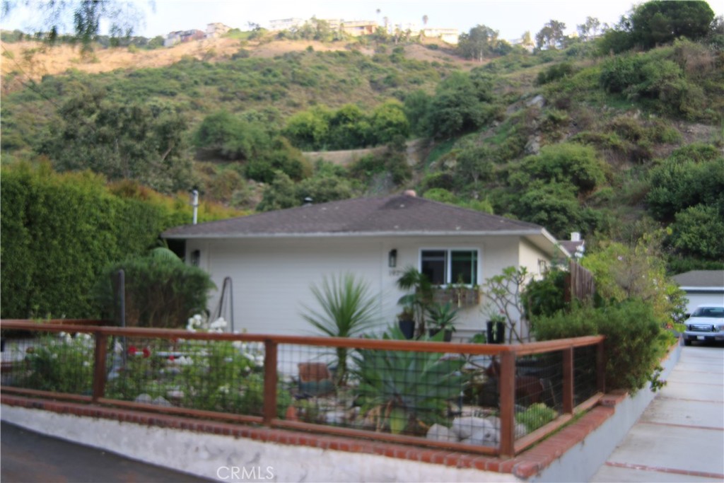 197 Canyon Acre, Laguna Beach CA 92651 - photo 1