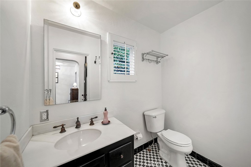 2 Emerald Bay, Laguna Beach CA 92651 - photo 29