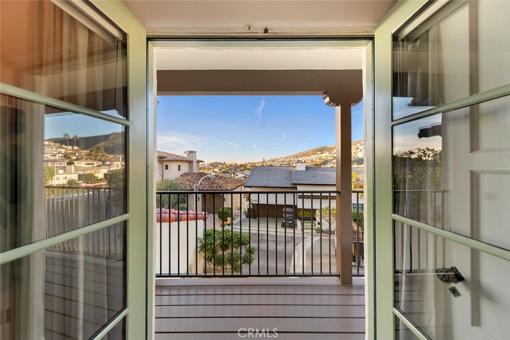 2 Emerald Bay, Laguna Beach CA 92651 - photo 31