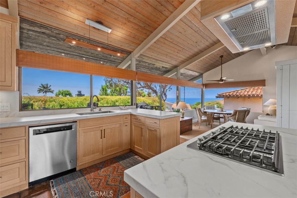 2 N Alta Mira Road, Laguna Beach CA 92651 - photo 15