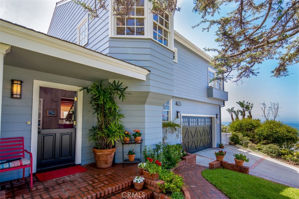 2 S Vista De Catalina, Laguna Beach CA 92651 - photo 1