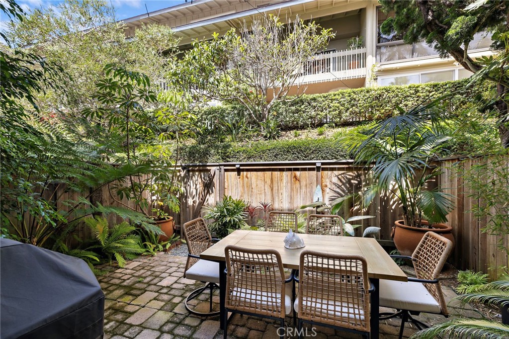 Back patio - 20 Blue Lagoon, Laguna Beach CA 92651 - photo 6