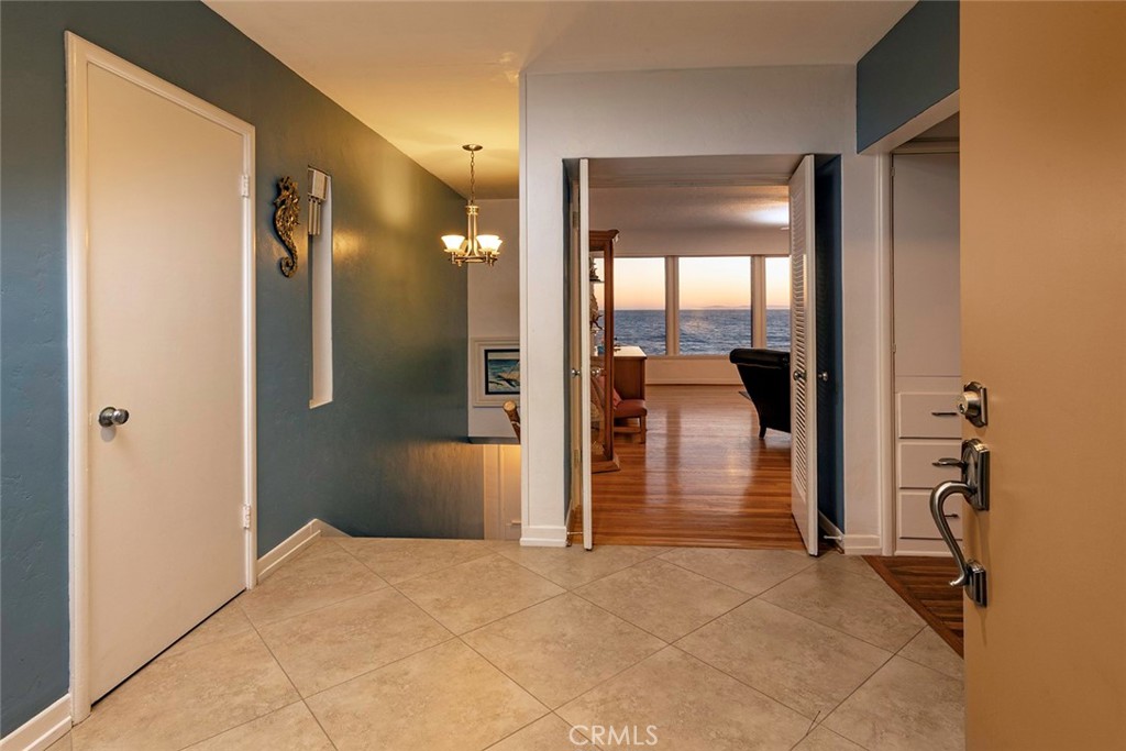 20 Lagunita Drive, Laguna Beach CA 92651 - photo 17