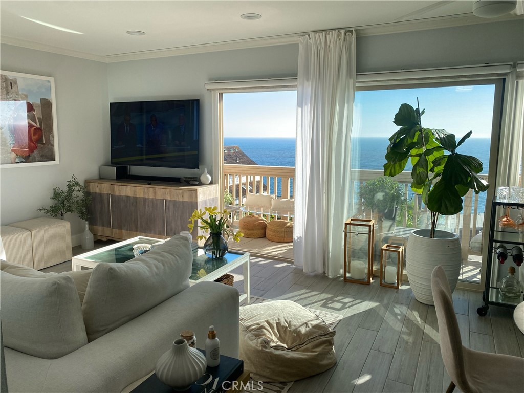 2037 S Coast, Laguna Beach CA 92651 - photo 1