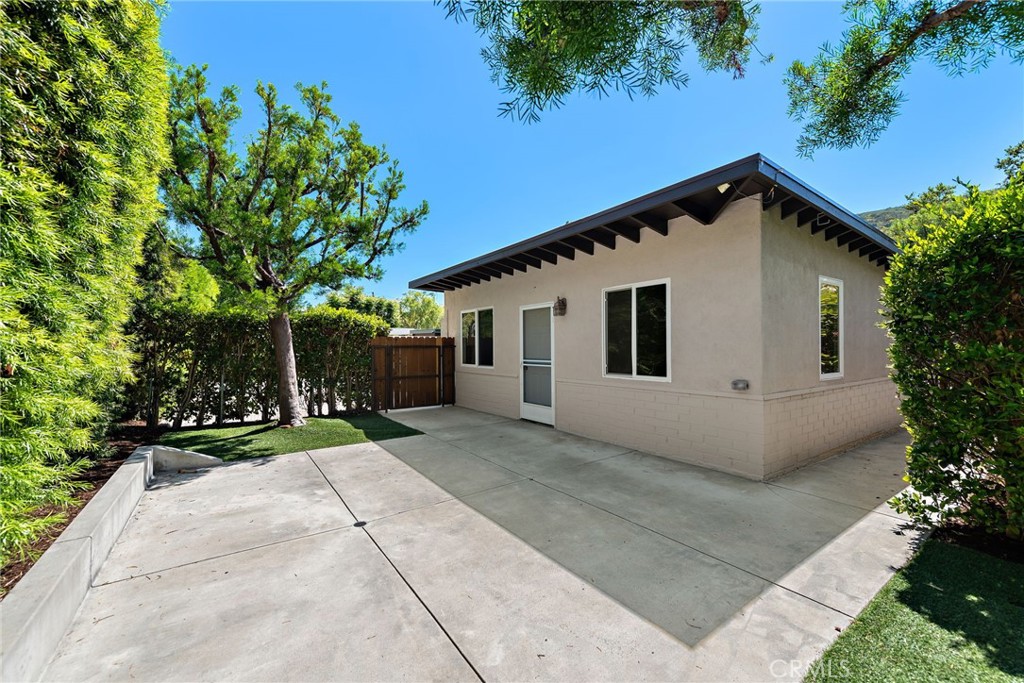 20451 Sun Valley Drive A, Laguna Beach CA 92651 - photo 1