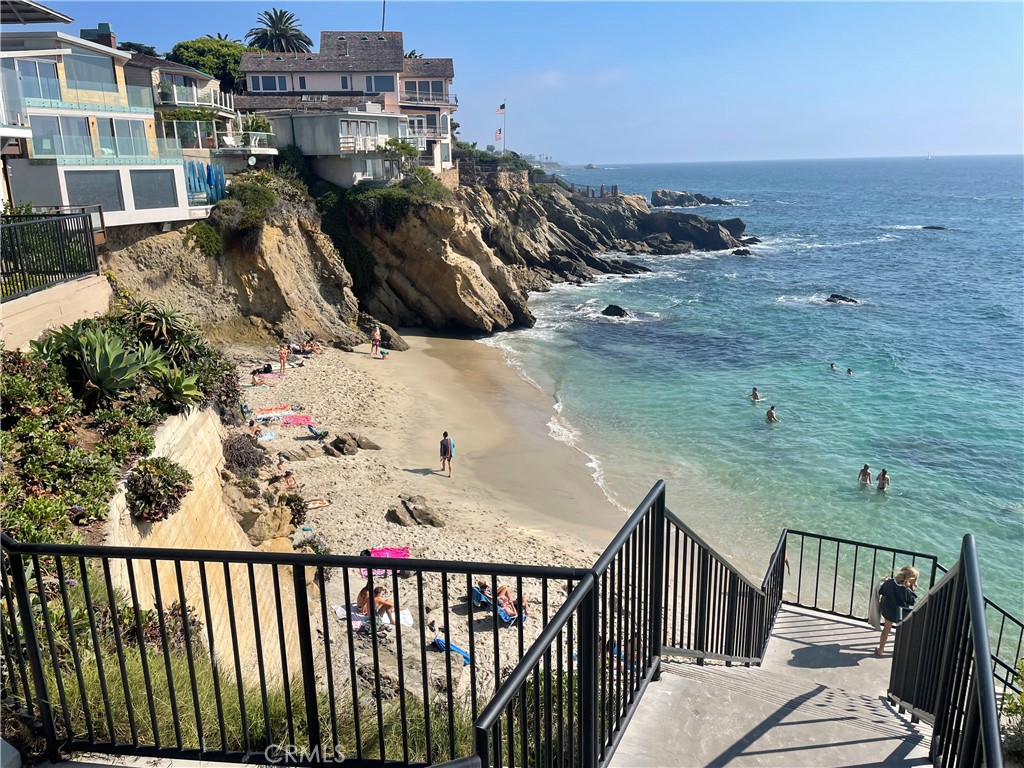 Woods Cove - nearby beach - 2058 Crestview Drive, Laguna Beach CA 92651 - photo 2