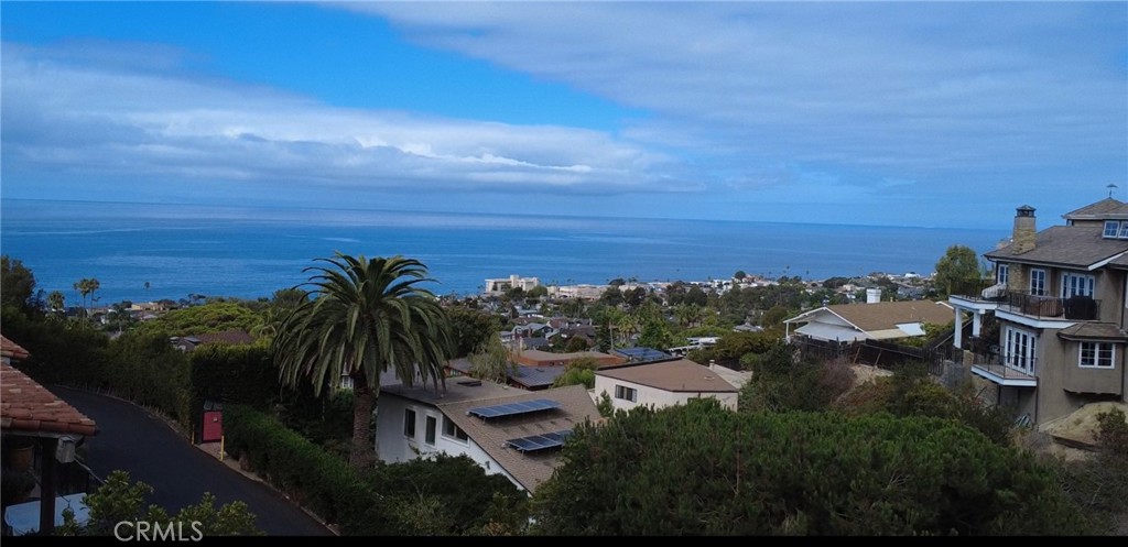 2058 Crestview Drive, Laguna Beach CA 92651 - photo 3
