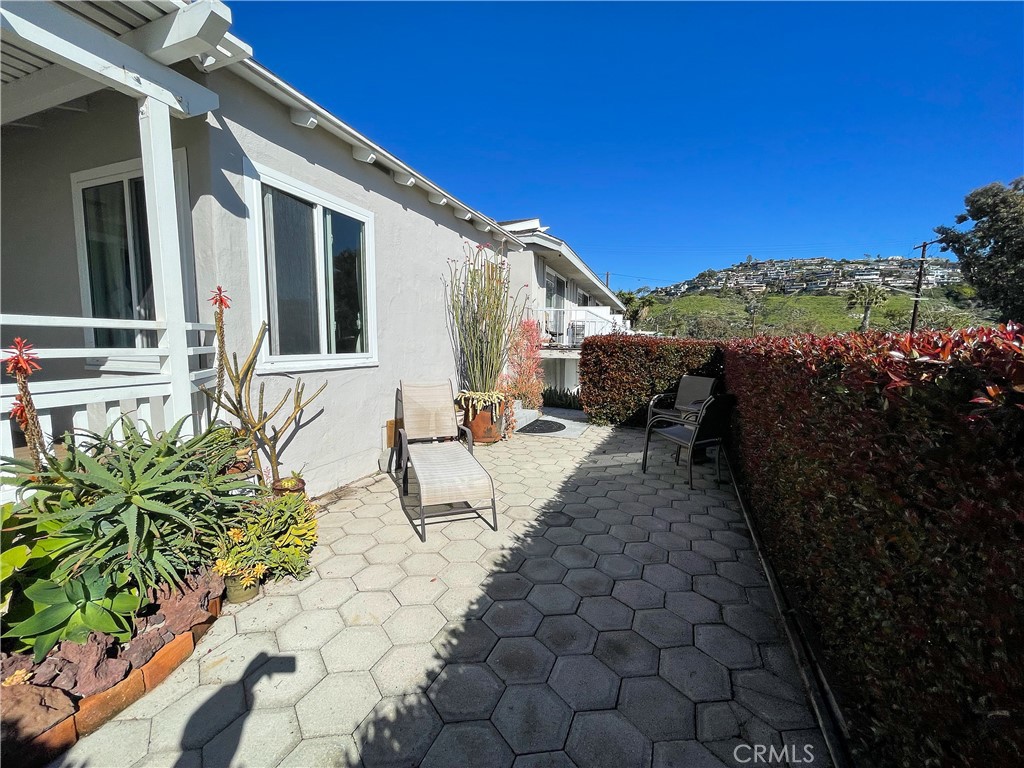 206 Cliff Drive, Laguna Beach CA 92651 - photo 10