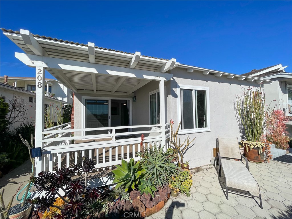 208 Cliff Drive, Laguna Beach CA 92677 - photo 1