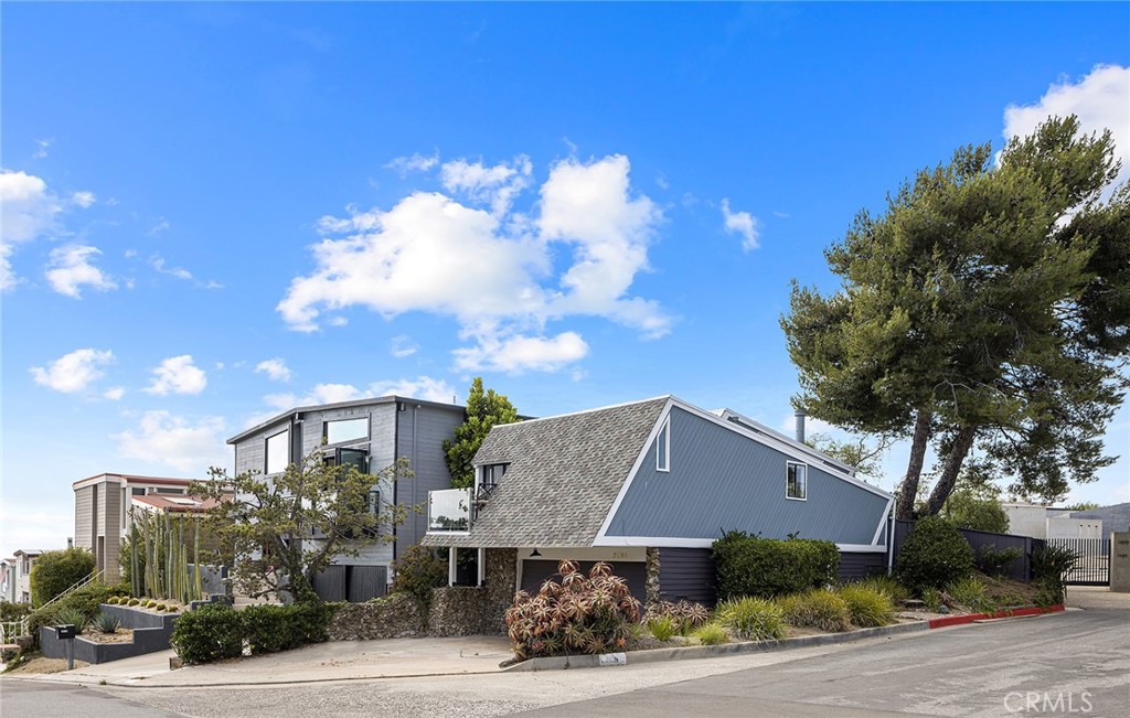 2084 Del Mar Avenue, Laguna Beach CA 92651 - photo 1