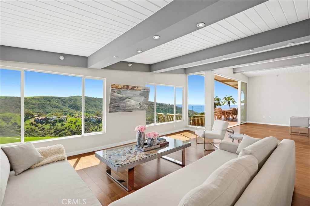 2085 Temple Hills Drive, Laguna Beach CA 92651 - photo 1