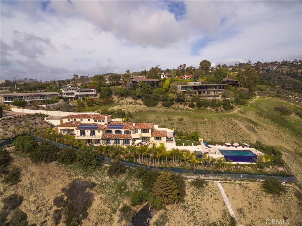 2095 Temple Hills Drive, Laguna Beach CA 92651 - photo 1
