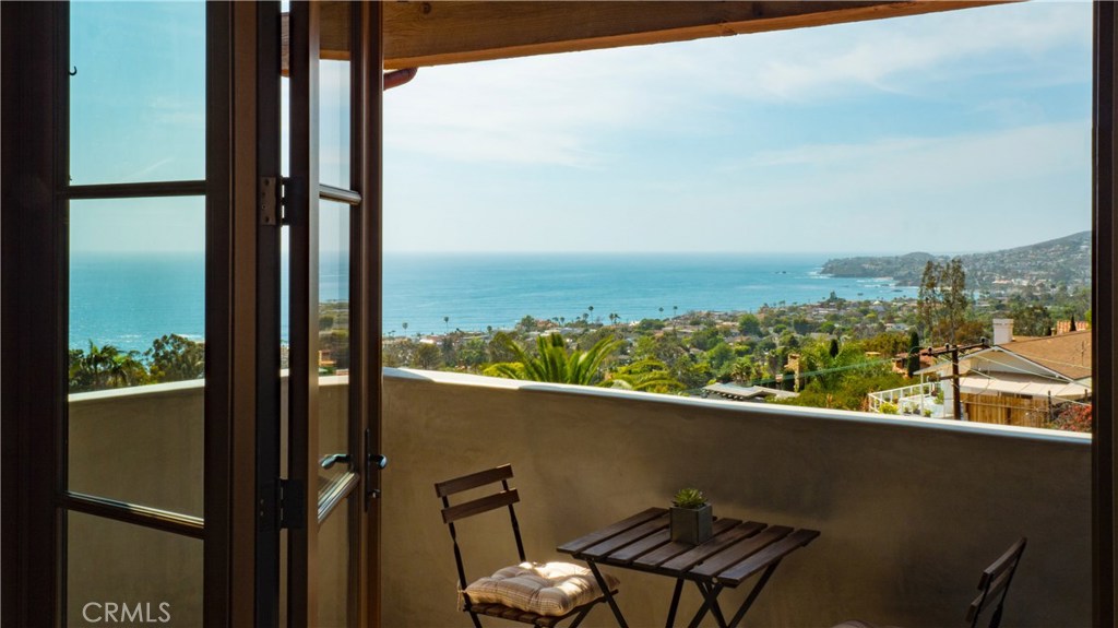 2100 Crestview Drive, Laguna Beach CA 92651 - photo 1