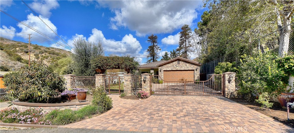 21075 Raquel Road, Laguna Beach CA 92651 - photo 1