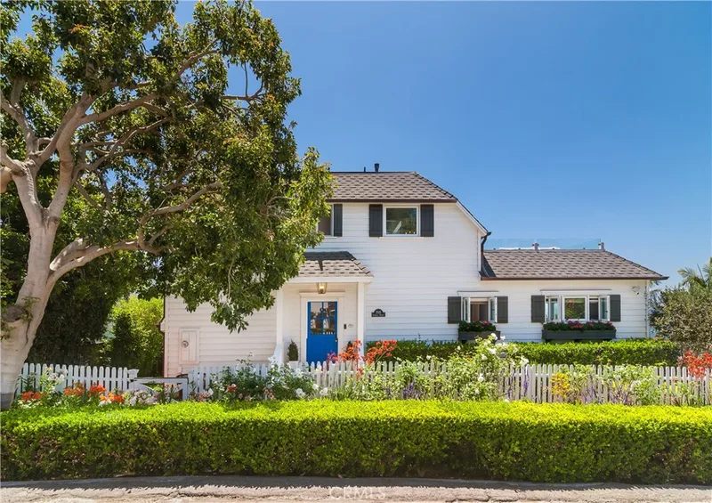 2115 Catalina, Laguna Beach, CA 92651 2115 Catalina, Laguna Beach, CA 92651