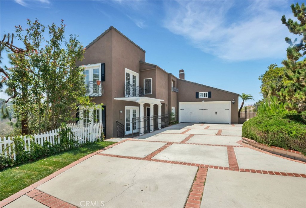 2115 Hillview Drive, Laguna Beach CA 92651 - photo 1