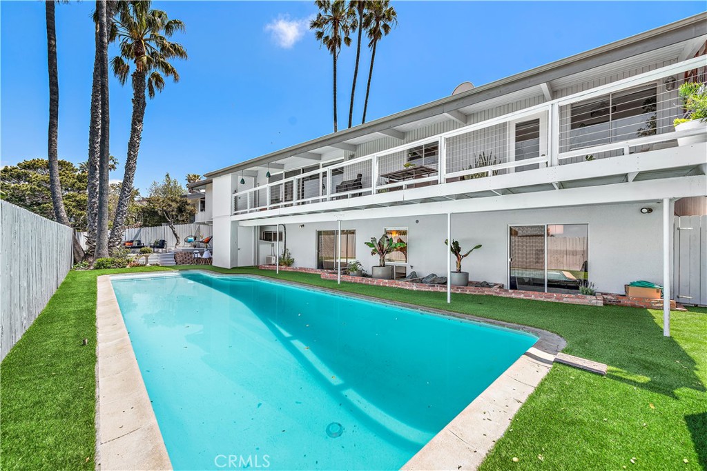 2120 Temple Hills Drive LOWER, Laguna Beach CA 92651 - photo 1