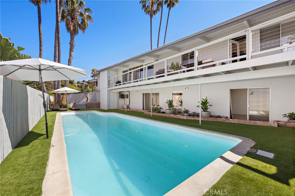 2120 Temple Hills Drive LOWER, Laguna Beach CA 92651 - photo 1