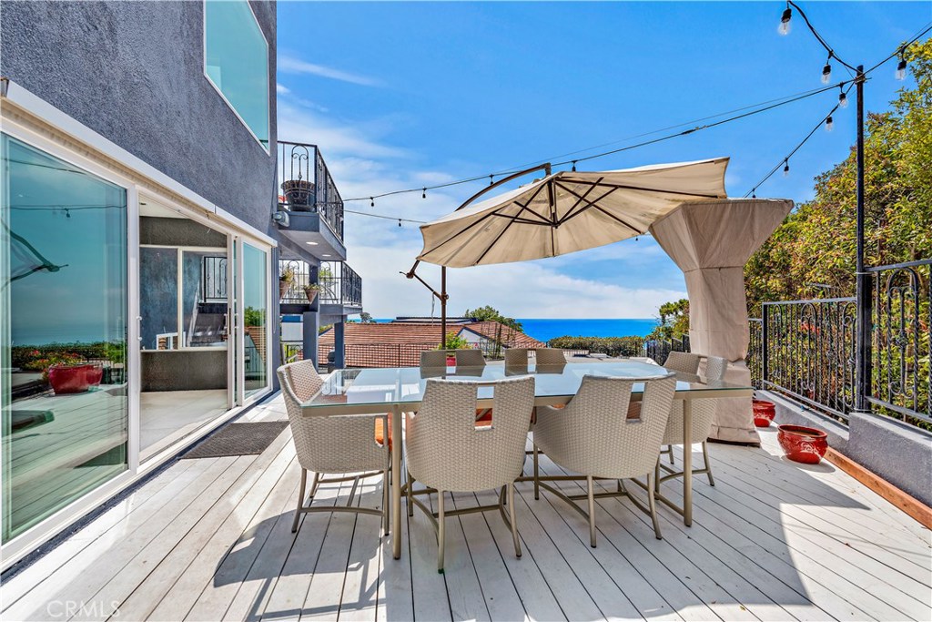 2130 Hillview Drive, Laguna Beach CA 92651 - photo 1