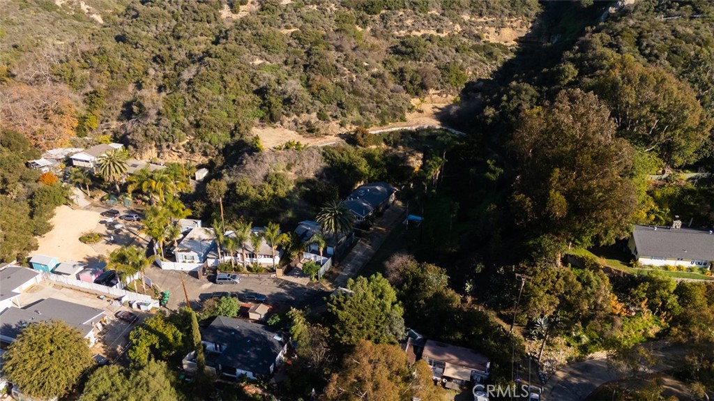 21431 Stans Lane, Laguna Beach CA 92651 - photo 24