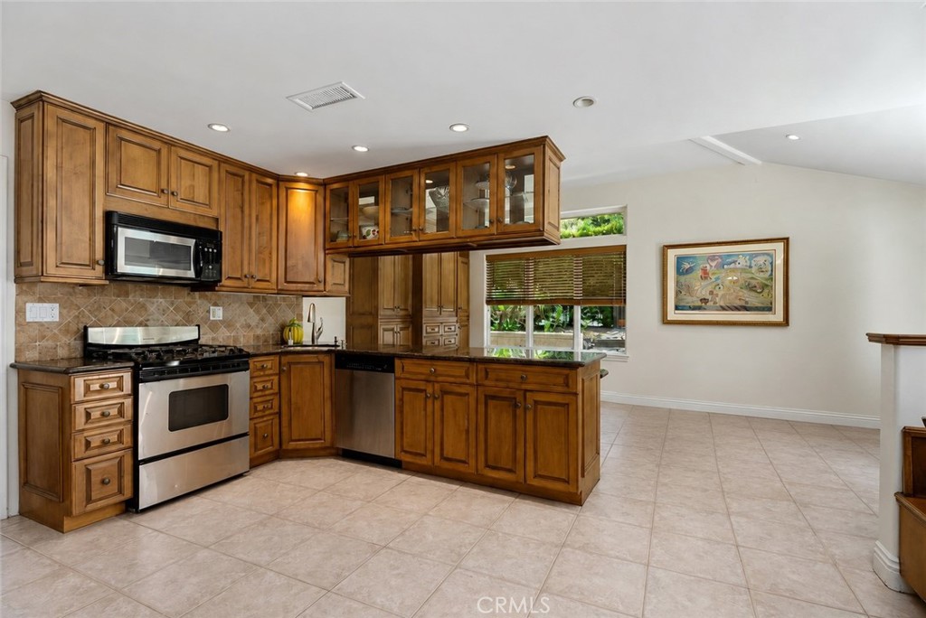 2nd kitchen/bar area - 21462 Ocean Vista, Laguna Beach CA 92651 - photo 19