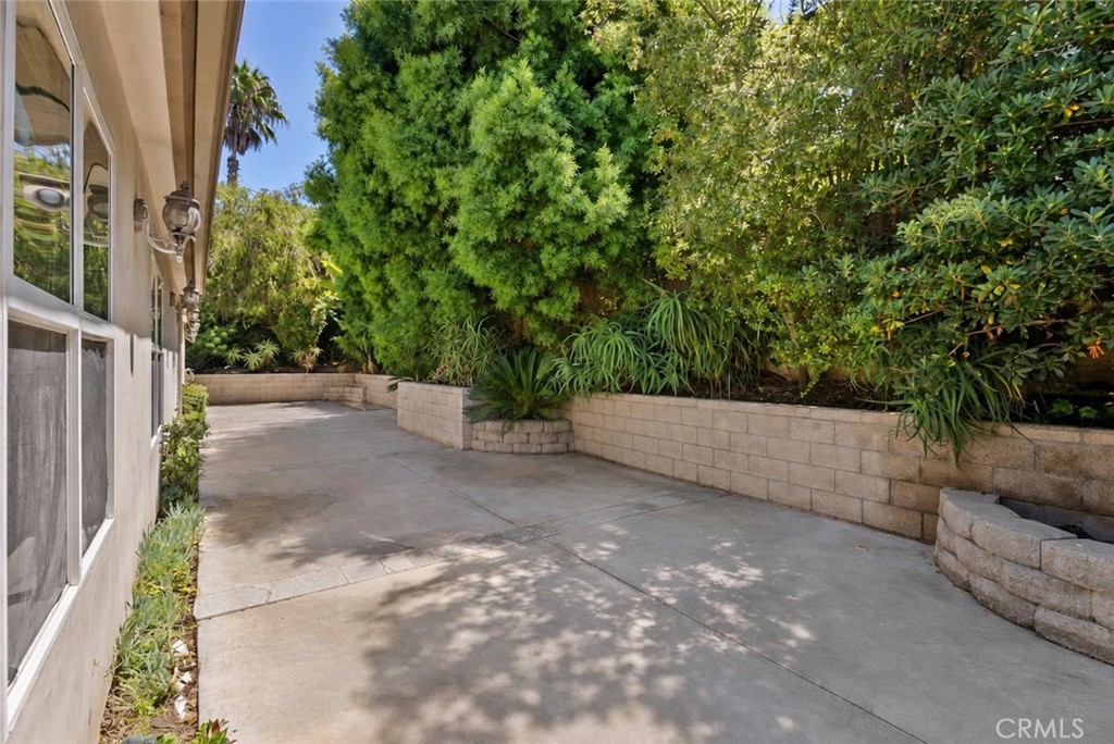21462 Ocean Vista, Laguna Beach CA 92651 - photo 37