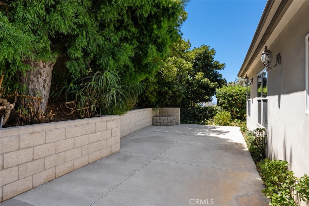 21462 Ocean Vista, Laguna Beach CA 92651 - photo 39