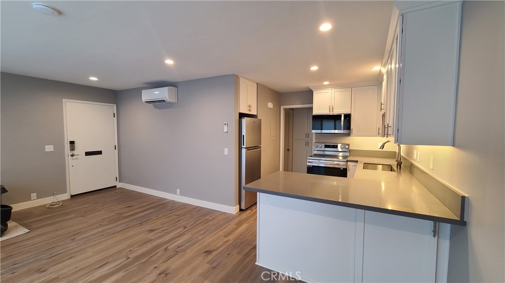 215 Lower Cliff Dr B, Laguna Beach CA 92651 - photo 1
